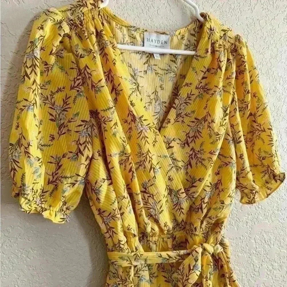 Hayden pretty yellow spring Mini Floral Dress Size L, feminine ruffle, summer